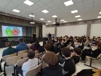 Беседа о недопустимости употребления наркотических средств с учащимися СОШ № 49 г.Мурманска