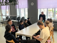 В Молодежном пространстве "Сопки" Кандалакша прошел круглый стол "Правильный выбор"