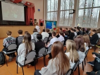 Беседа на тему "Профилактика психоактивных веществ (ПАВ). Вред электронных сигарет" прошла в школе № 20 г. Мурманска