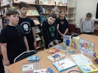 В Городской детской библиотеке «Мир Детства» МБУК «ЦБС ЗАТО Александровск» проходит социальное информирование для подростков «Молодость России за ЗОЖ»
