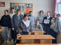 В МБОУ СОШ № 5 г. Апатиты состоялась ролевая игра «Скажи наркотикам – НЕТ!» для учащихся 8 класса